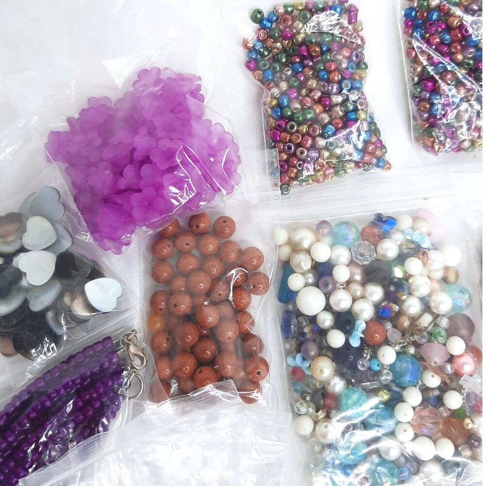 Mixed Lot Jewelry Beads Findings Destash Craft DIY Glass Wood Metal Charms NEW - Picture 5 of 10